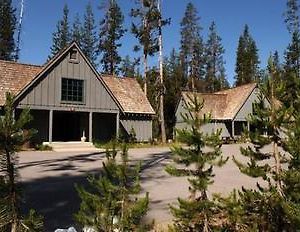 The Cabins At Mazama Village